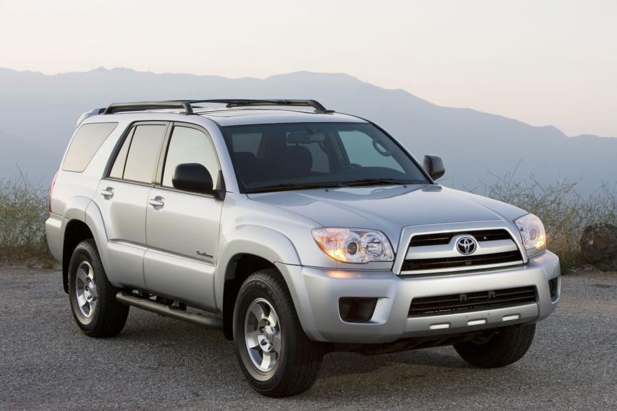  Toyota 4Runner 2006 года  (фото 38 из 50)